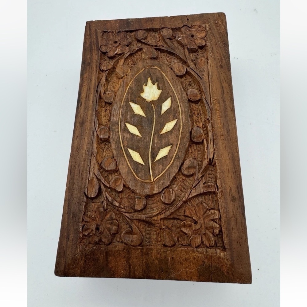 Vintage Carved Floral Folk Artist Wood Jewelry Trinket Box Stone Inlays 6x3x1.5